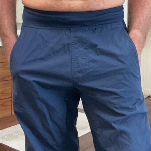 Lululemon Lightweight Ripstop Technical Pants. Navy Blue, Elastic Waist. Medium
